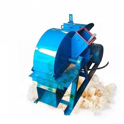 Mlynček na drevené hobliny na podstielku pre domáce zvieratá